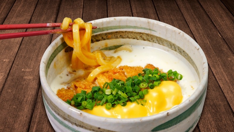 ジャージーミルククリームのチキンカツカレーうどん